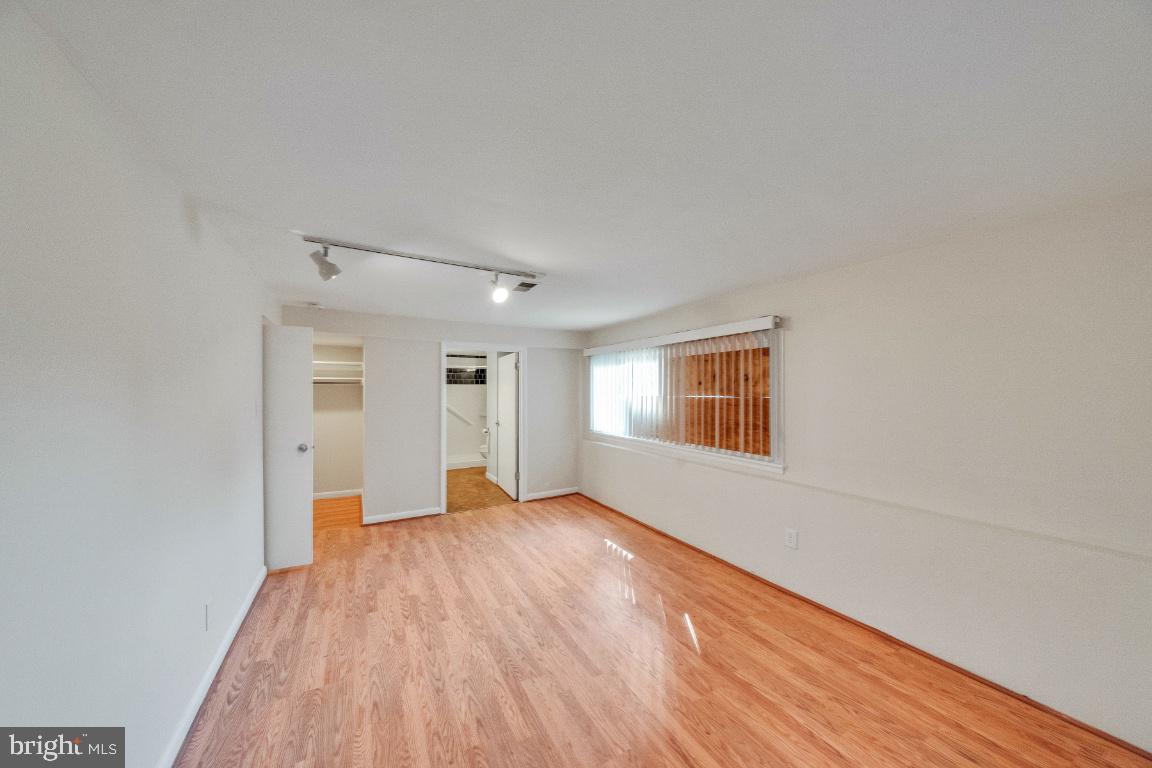 ORCHARD HILLS - Residential