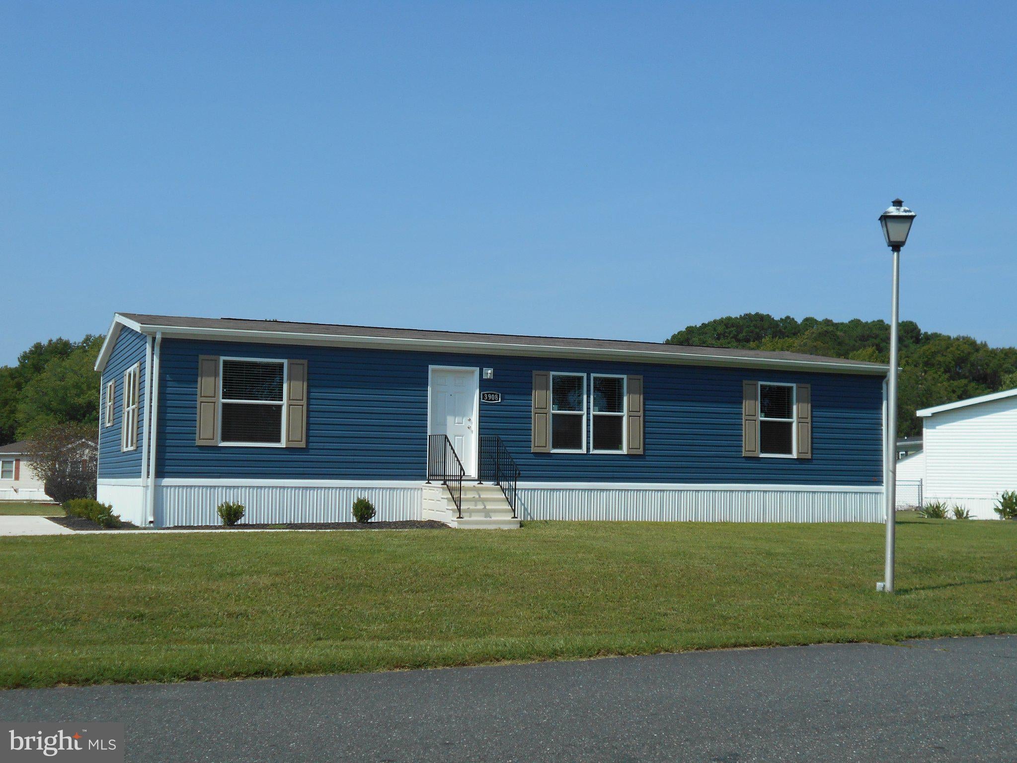 3908 LEE COURT