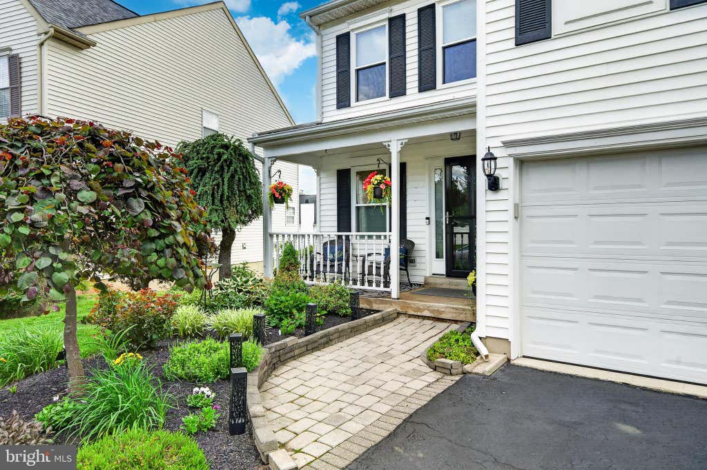 Photo of 205 Commons Lane, COLLEGEVILLE, PA 19426 (MLS # PAMC2182168)