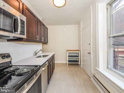 UNIVERSITY CITY - Residential Lease