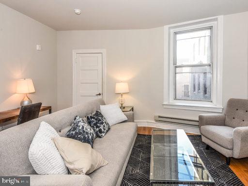 UNIVERSITY CITY - Residential Lease