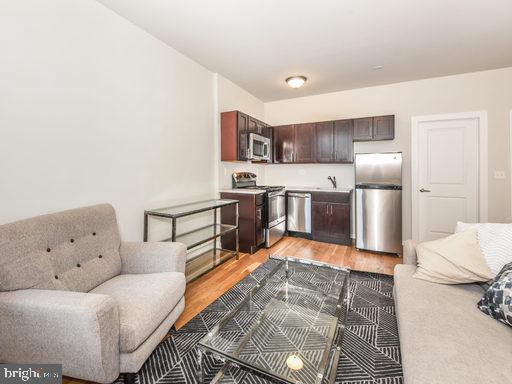 UNIVERSITY CITY - Residential Lease