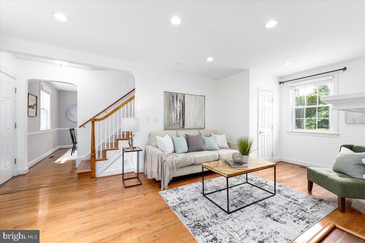 WOODSIDE FOREST - Residential