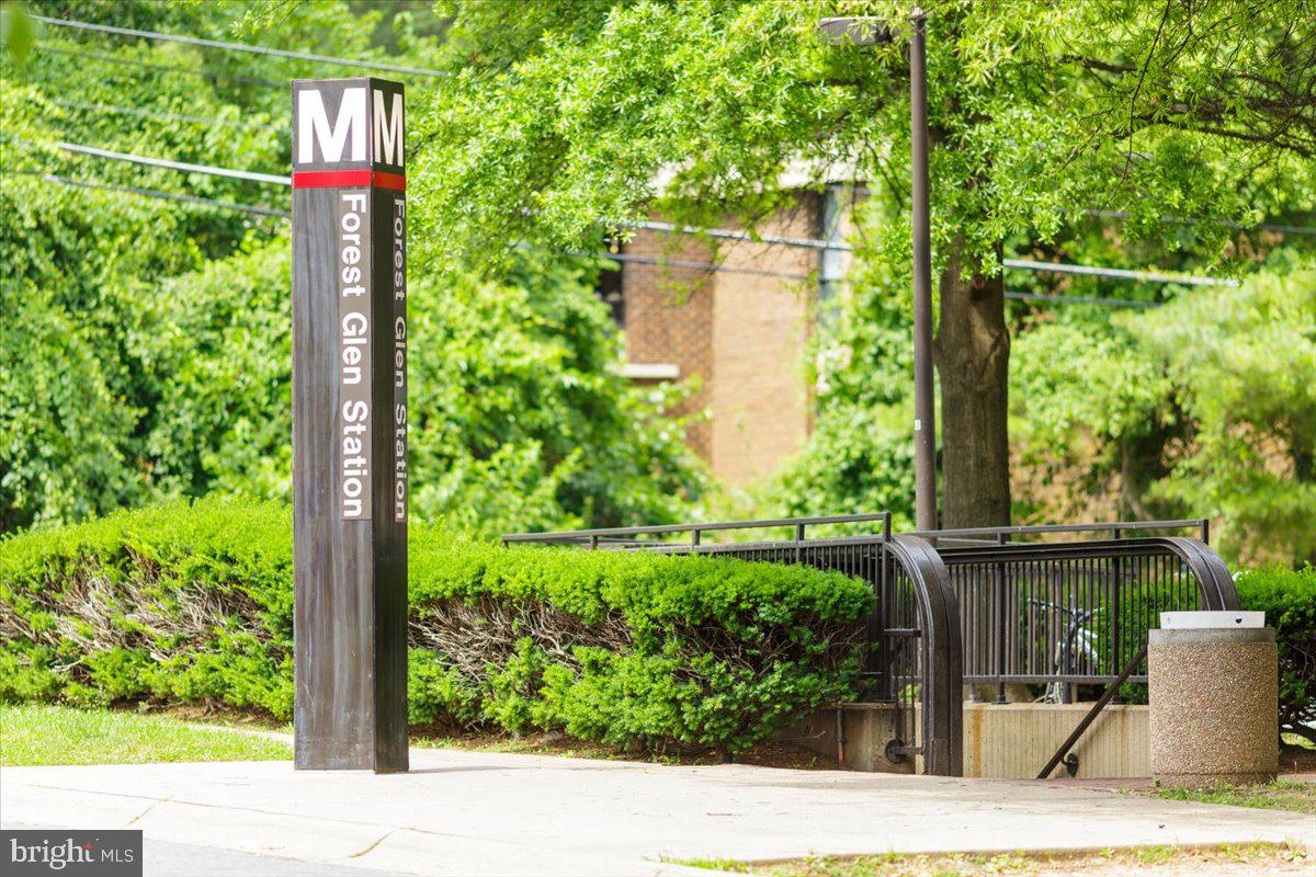 WOODSIDE FOREST - Residential