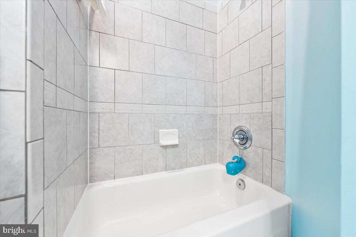 WOODSIDE FOREST - Residential