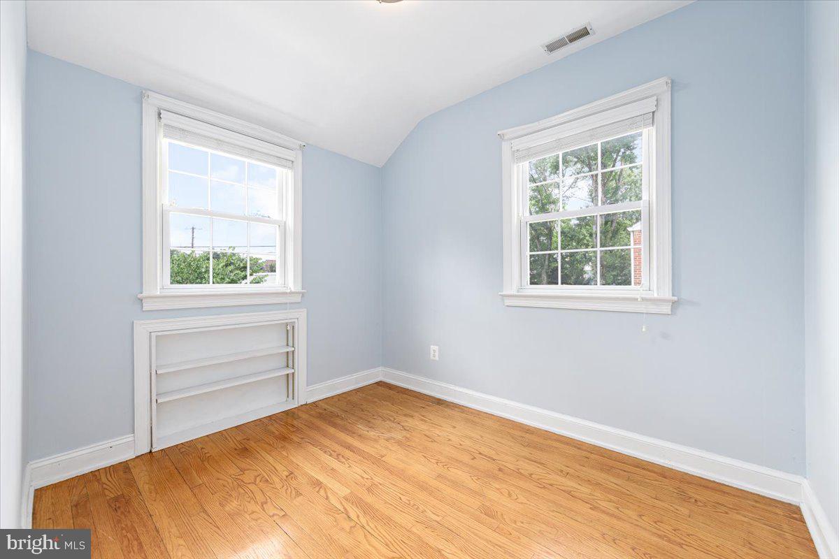 WOODSIDE FOREST - Residential