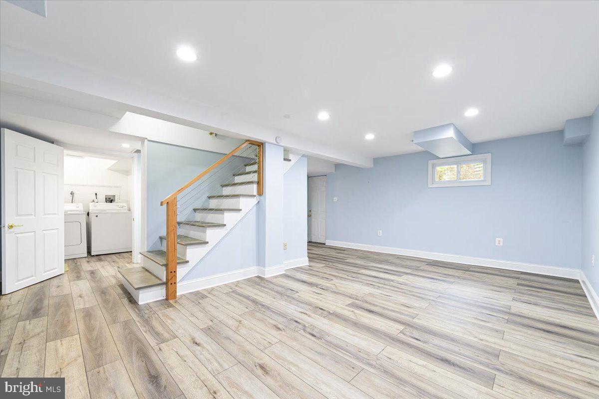 WOODSIDE FOREST - Residential