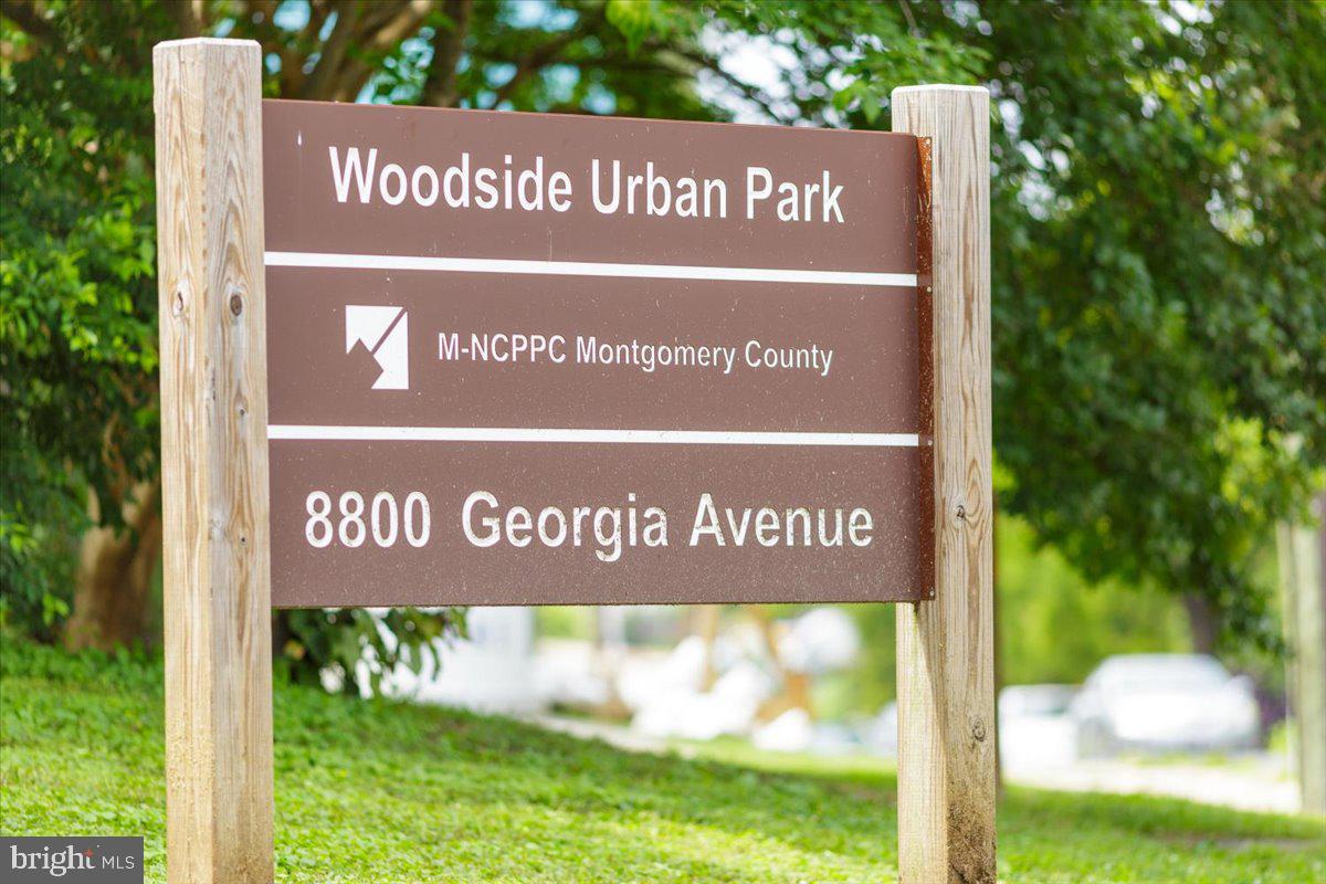 WOODSIDE FOREST - Residential