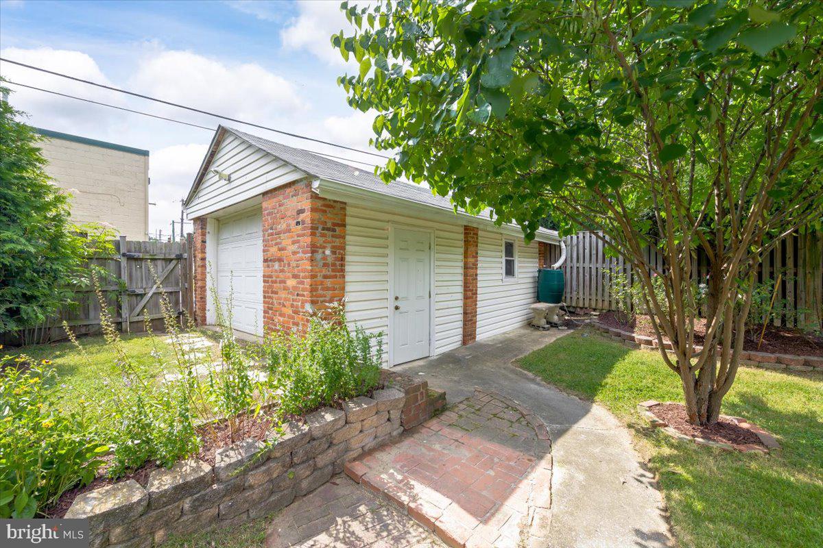 WOODSIDE FOREST - Residential