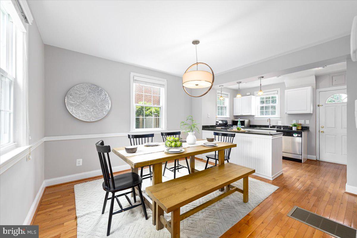 WOODSIDE FOREST - Residential