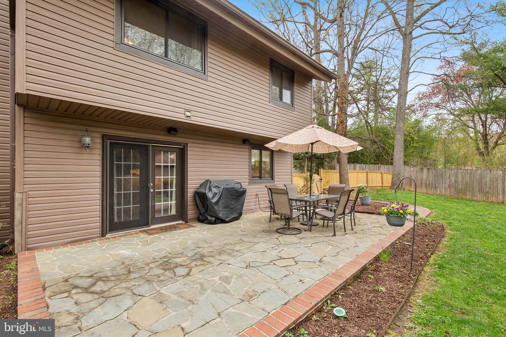 STONEYBROOKE - Residential