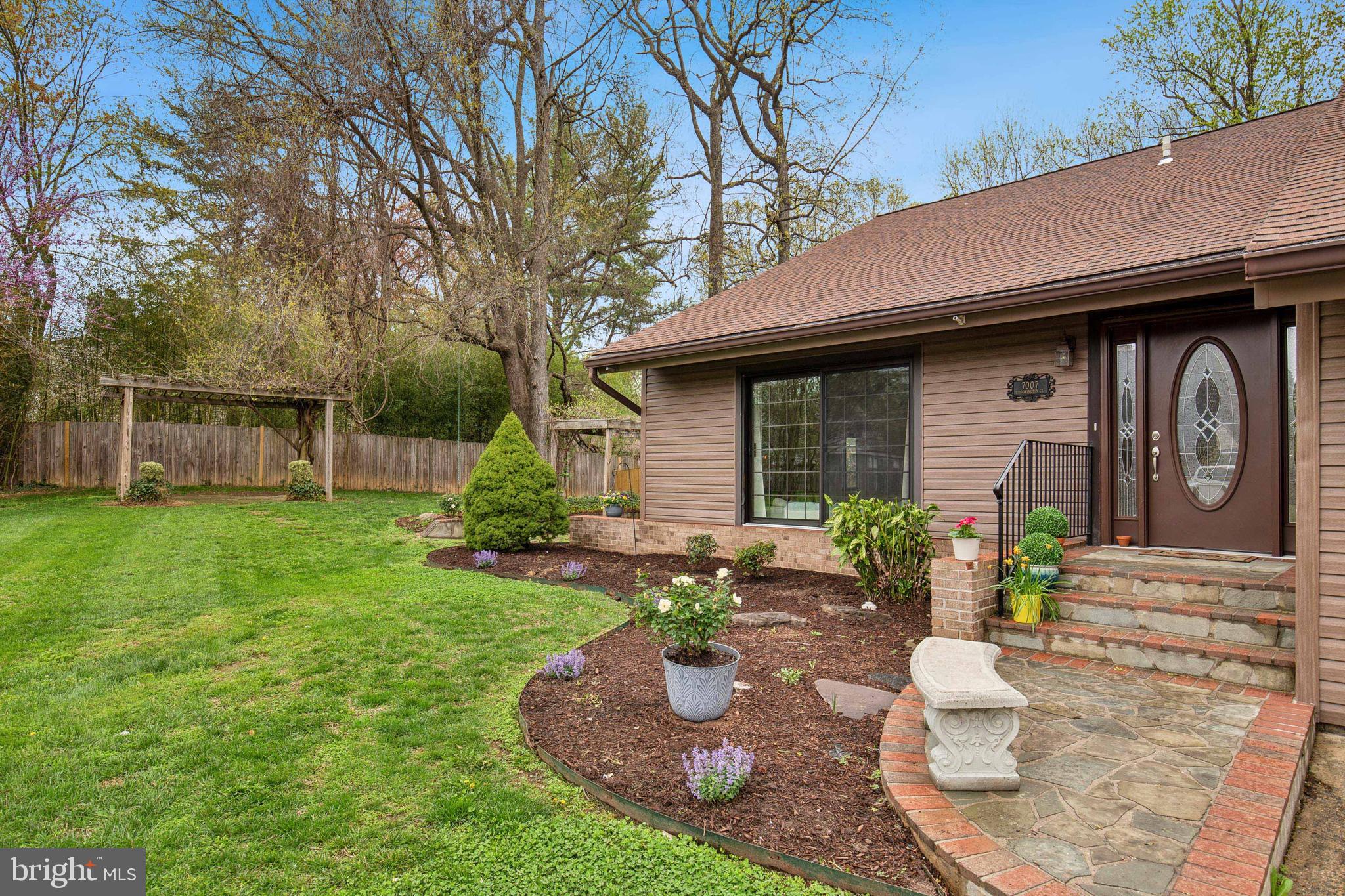 STONEYBROOKE - Residential