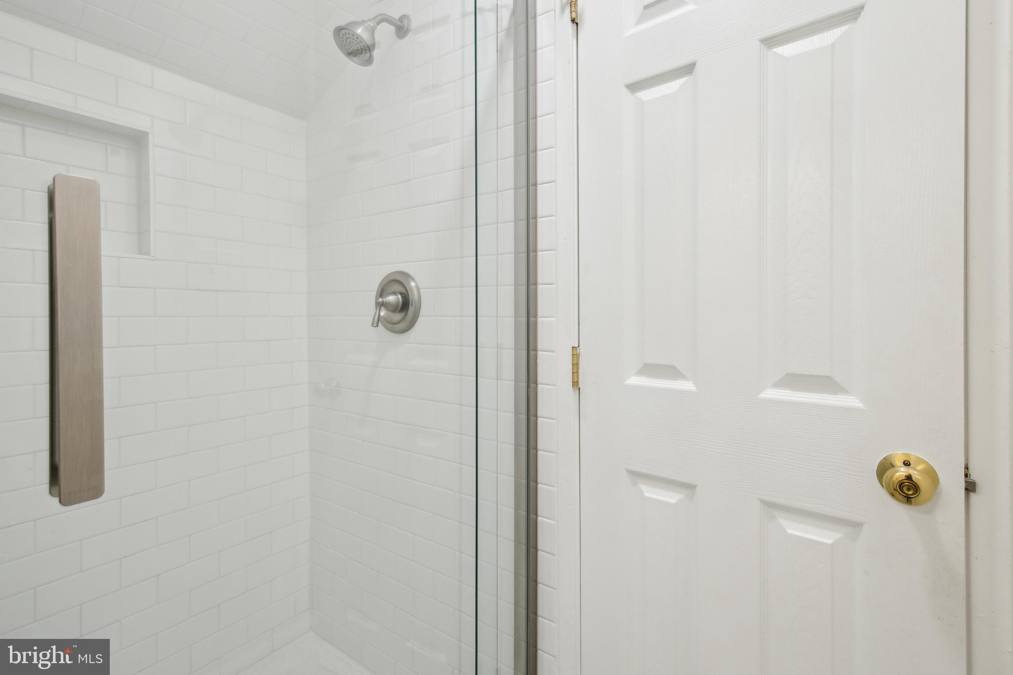 STONEYBROOKE - Residential