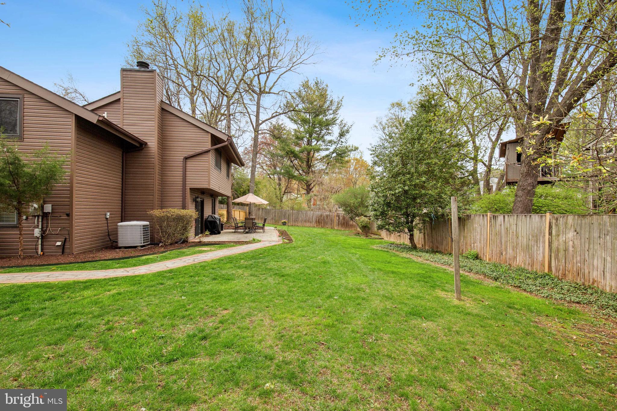 STONEYBROOKE - Residential