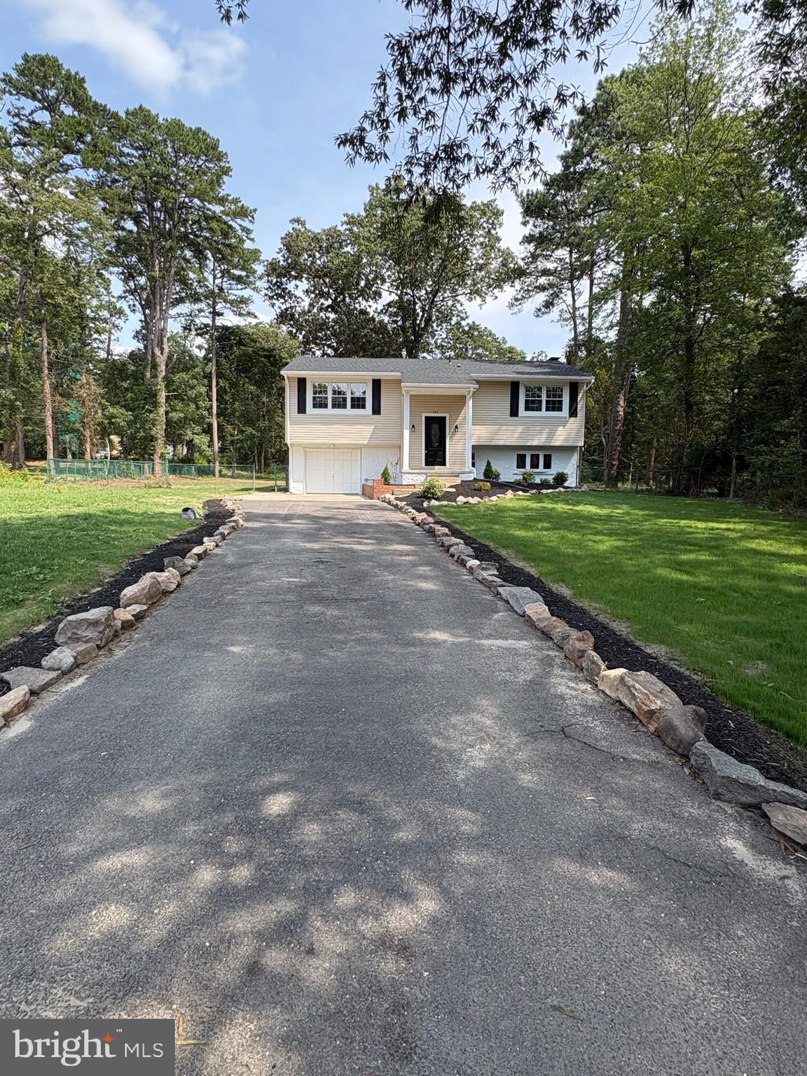 142 ACORN COURT