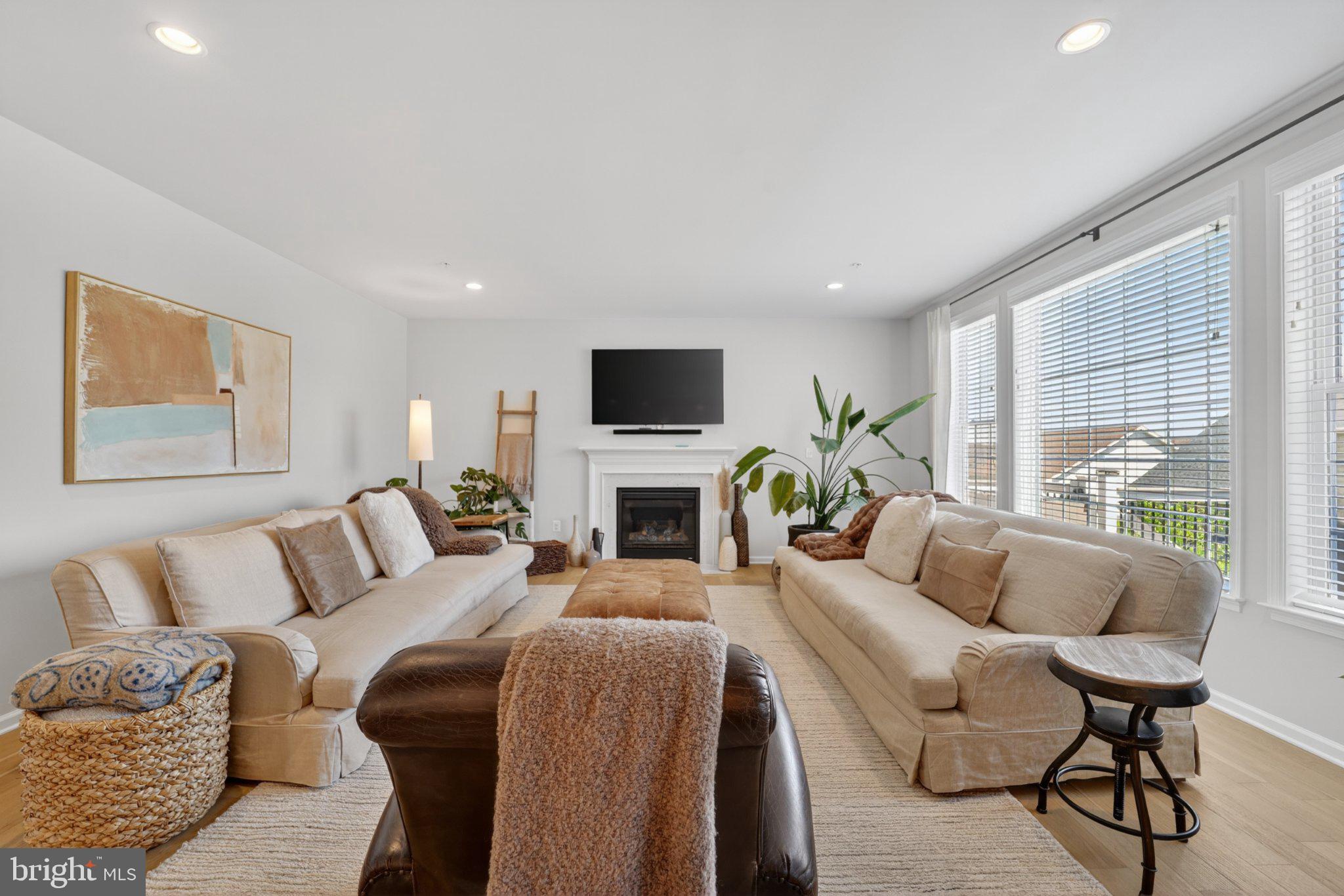 MARLBORO RIDGE - Residential