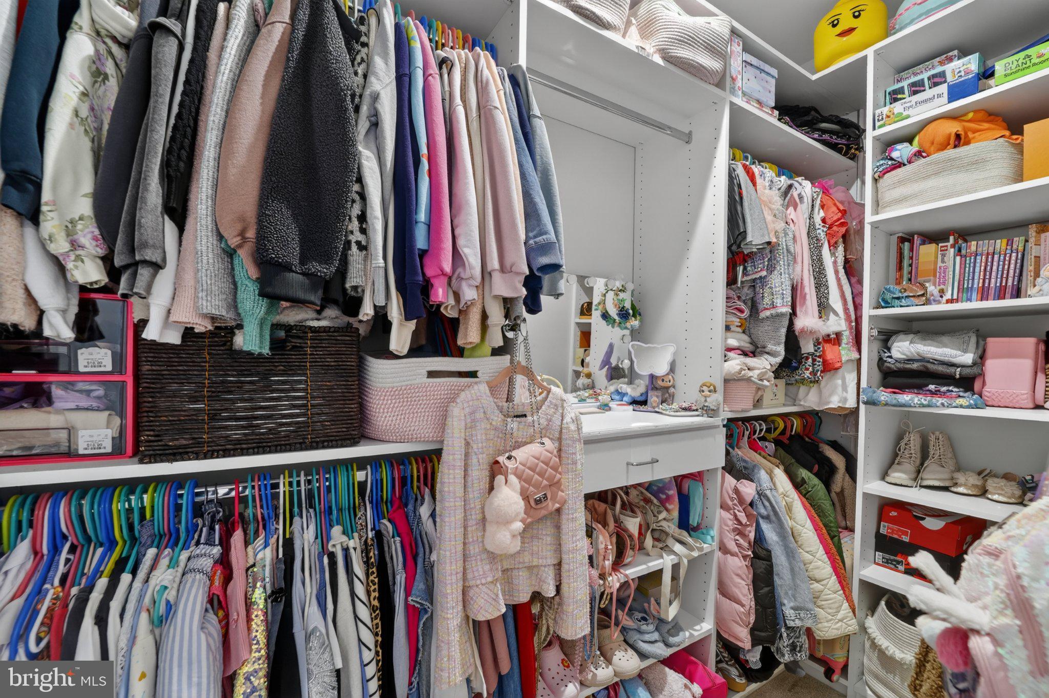 MARLBORO RIDGE - Residential