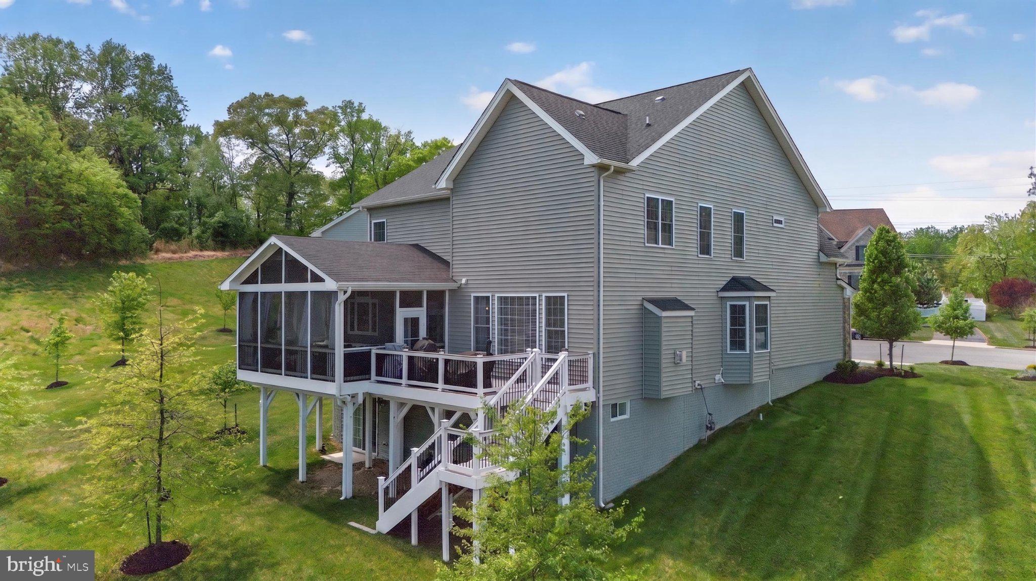 MARLBORO RIDGE - Residential