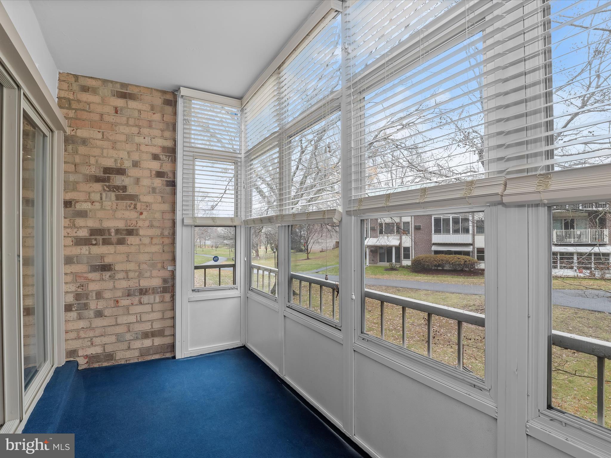 LEISURE WORLD - Residential