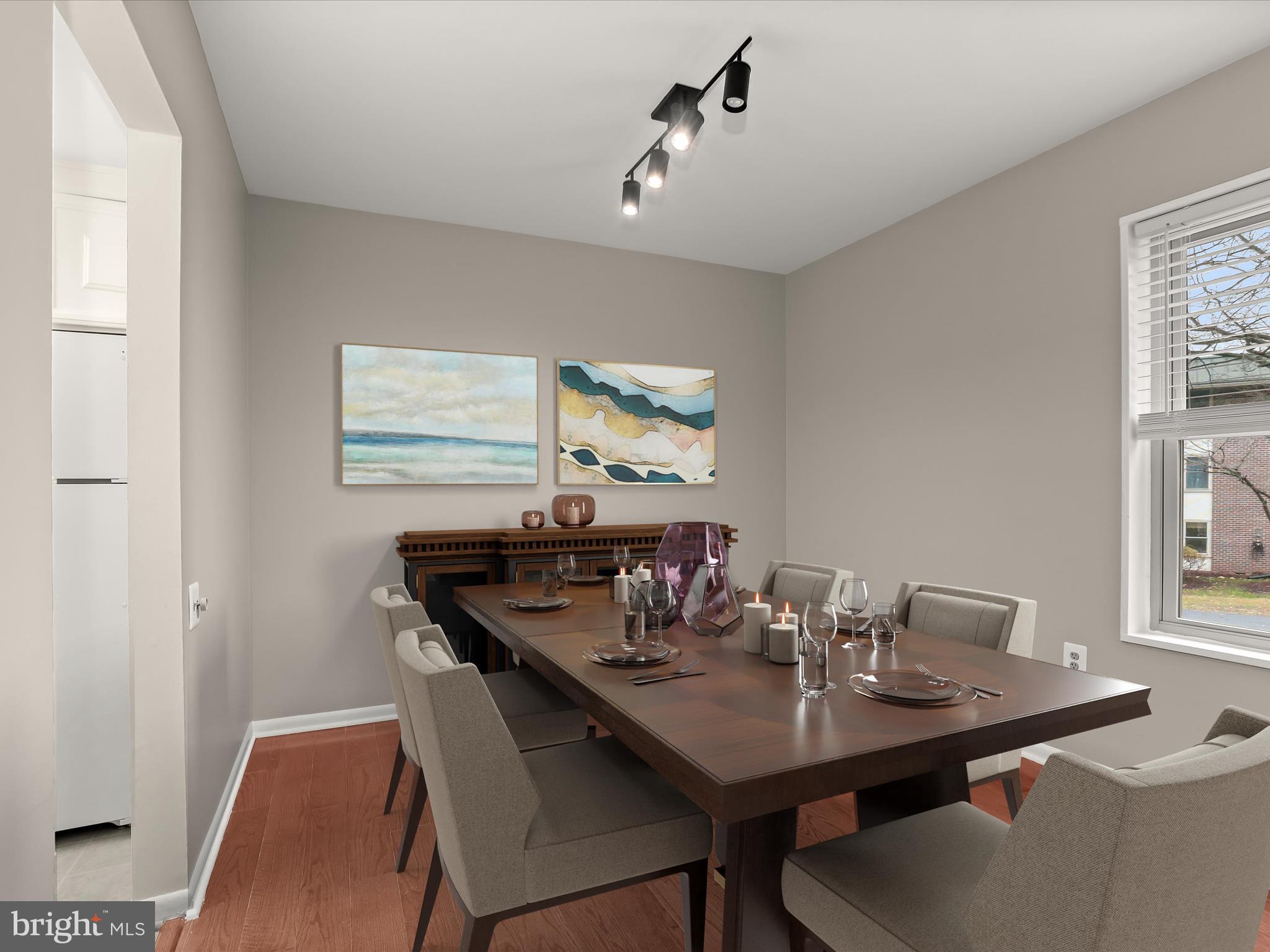 LEISURE WORLD - Residential