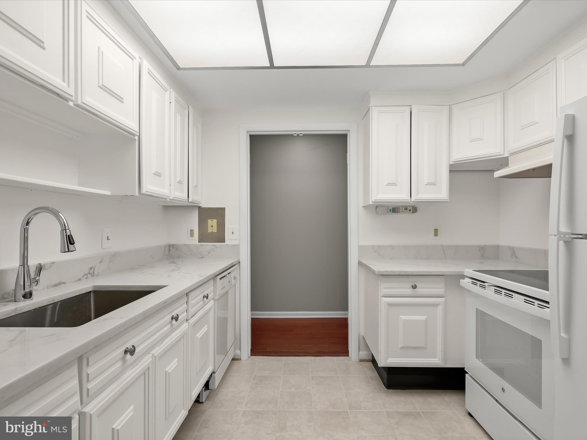 LEISURE WORLD - Residential