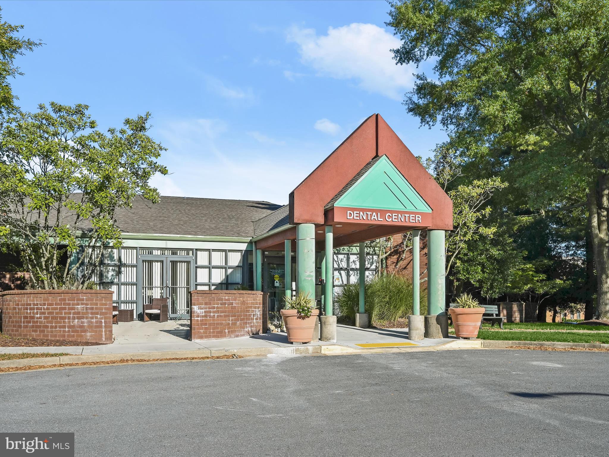 LEISURE WORLD - Residential