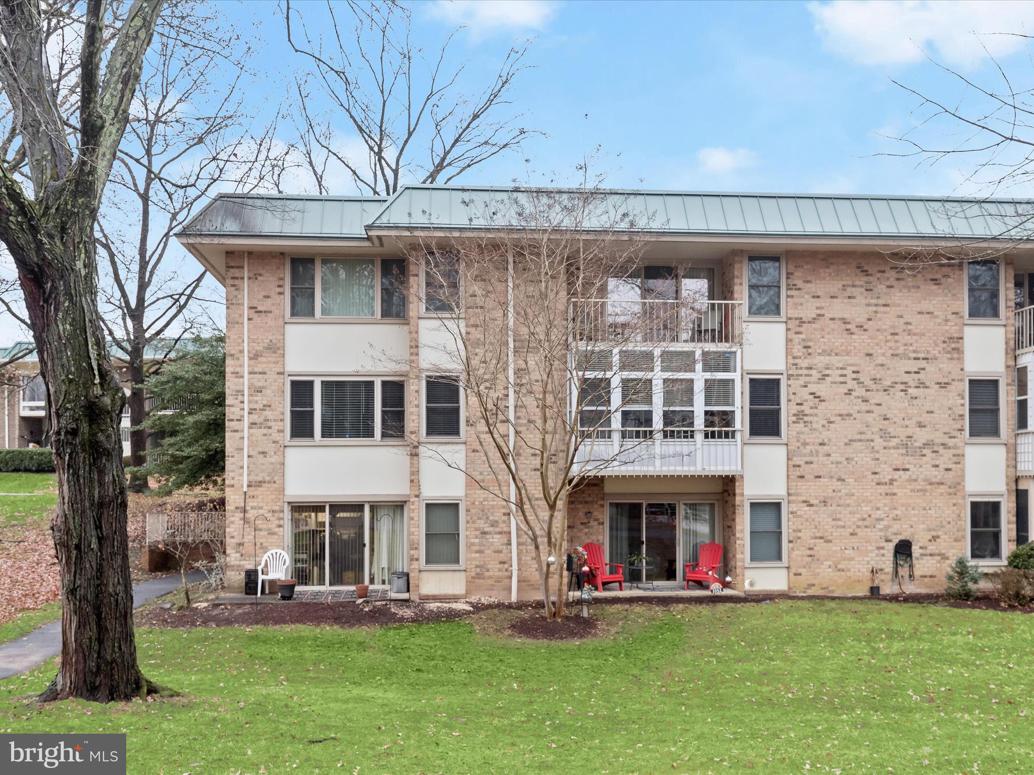 LEISURE WORLD - Residential