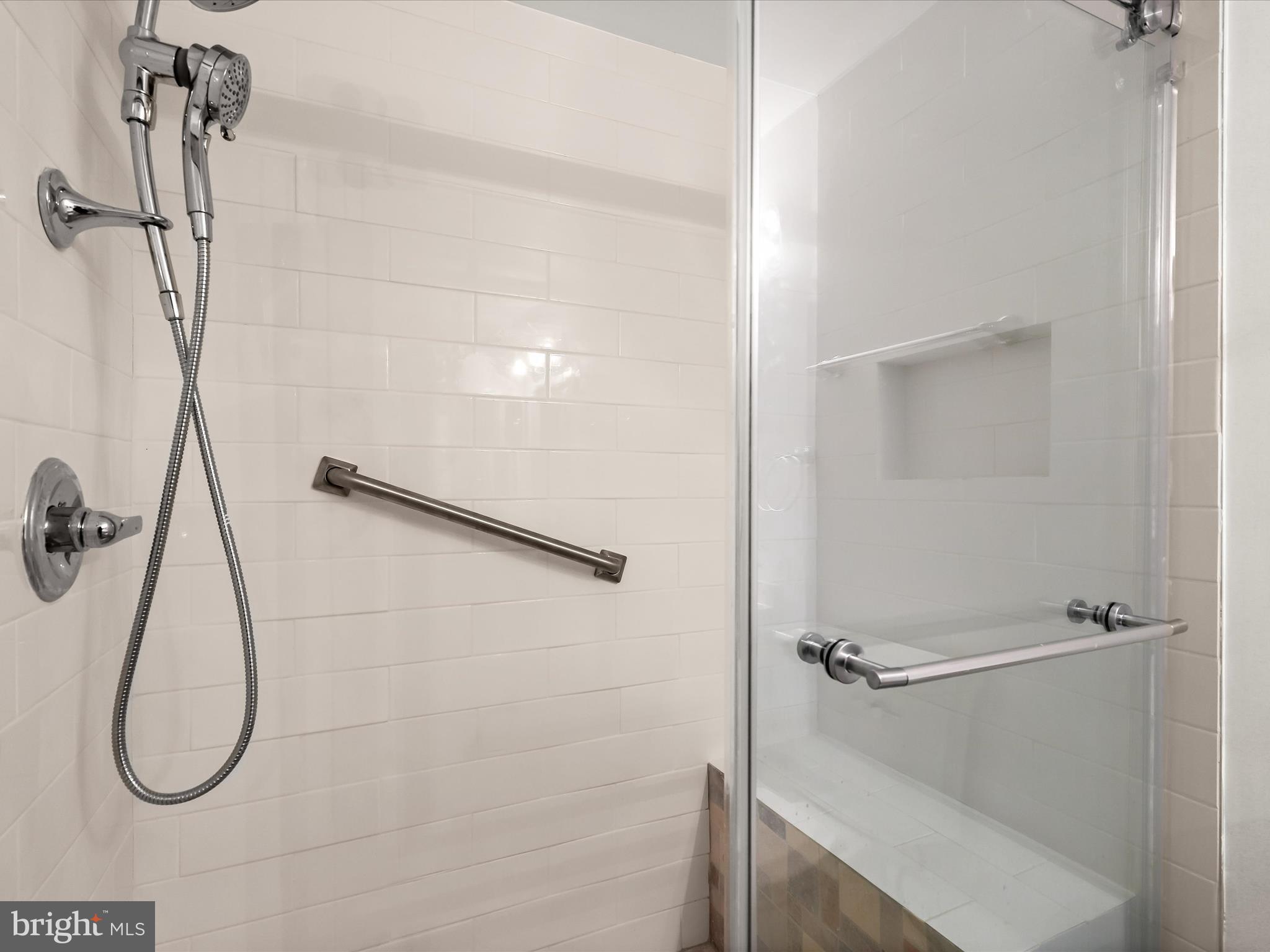 LEISURE WORLD - Residential