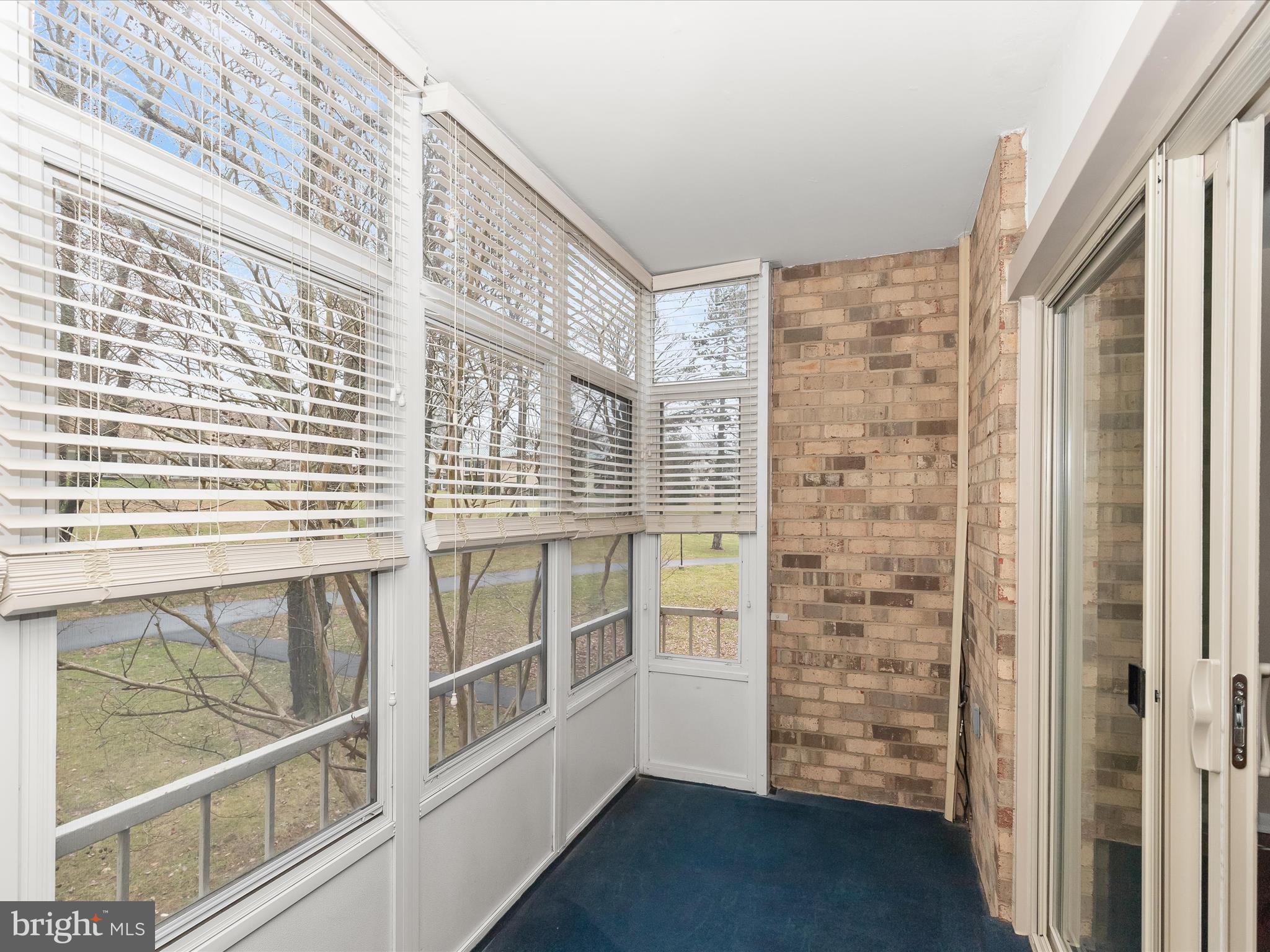 LEISURE WORLD - Residential