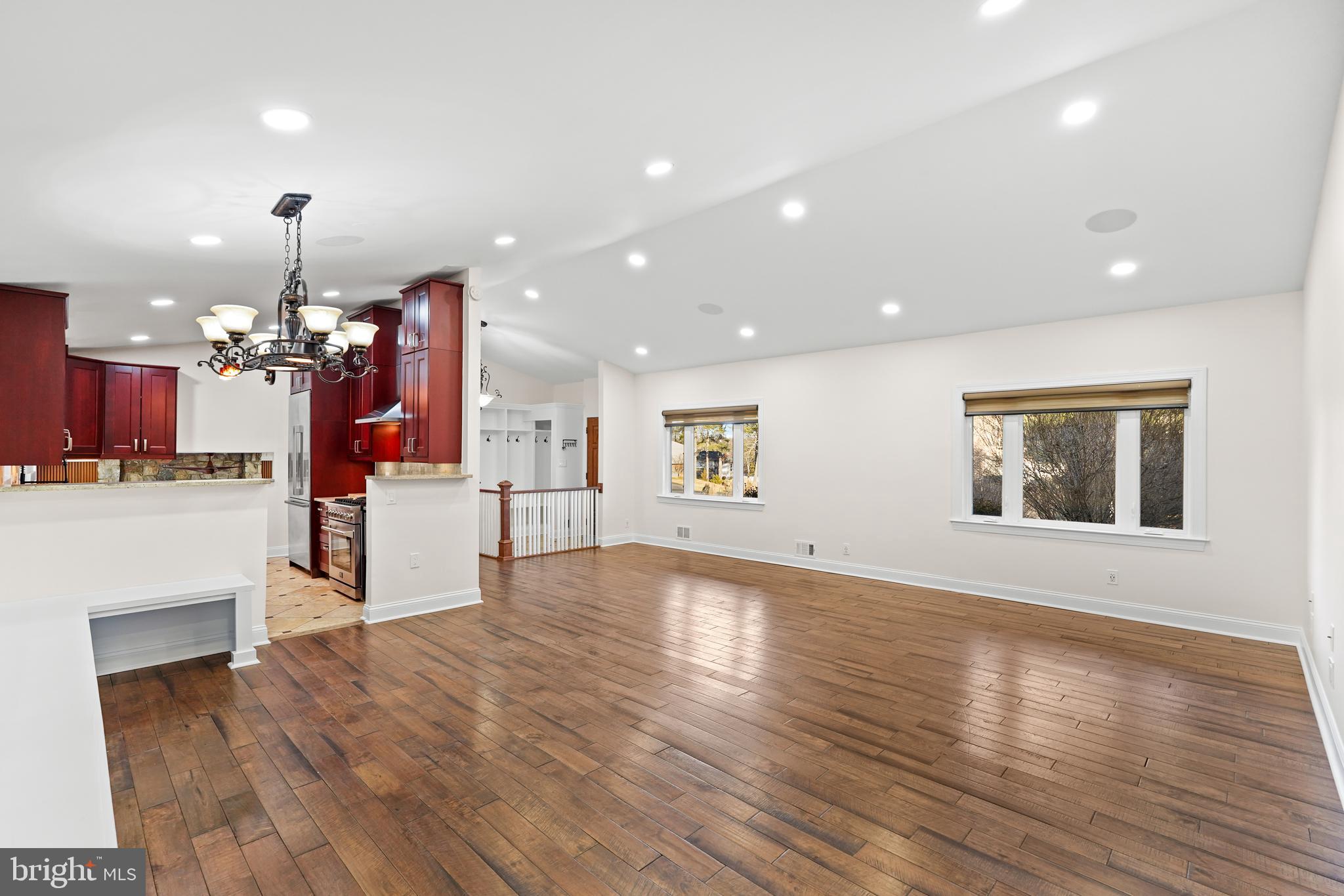 LAYHILL VILLAGE EAST - Residential