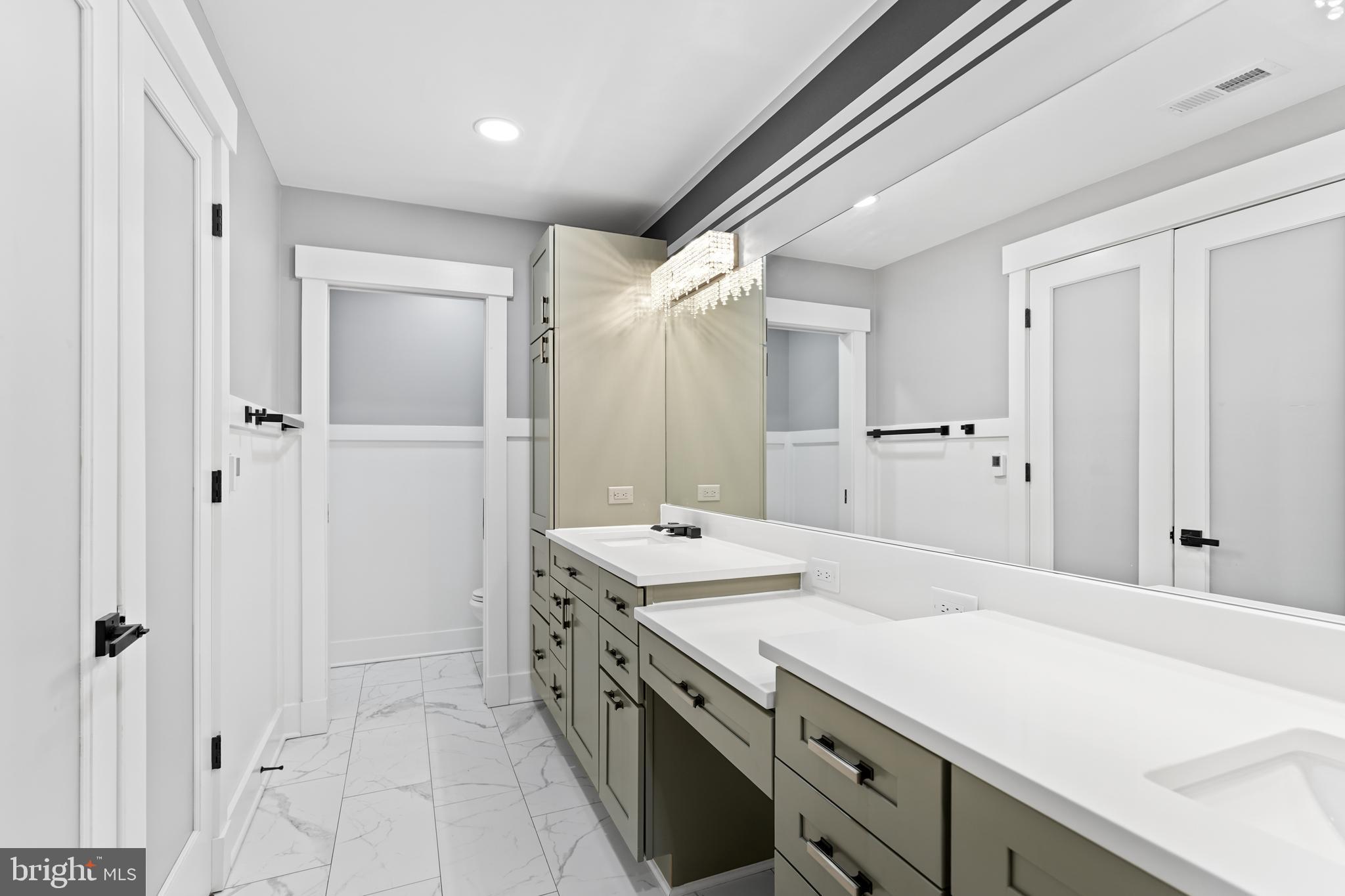 LAYHILL VILLAGE EAST - Residential