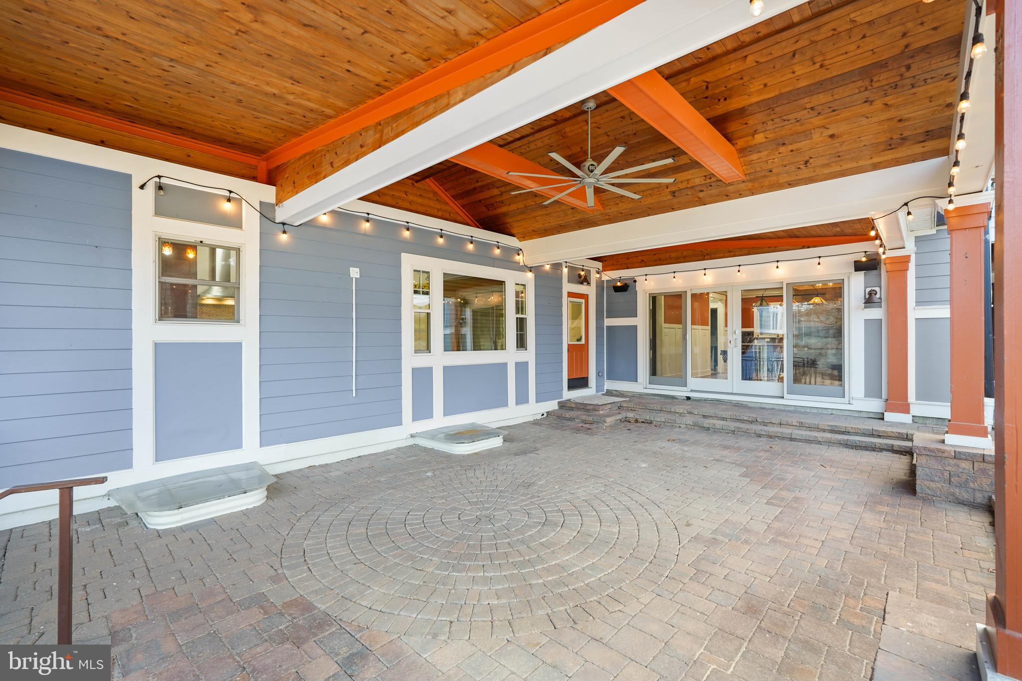 LAYHILL VILLAGE EAST - Residential