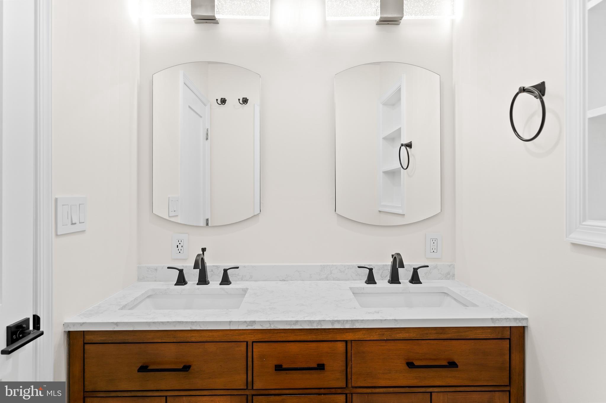 LAYHILL VILLAGE EAST - Residential