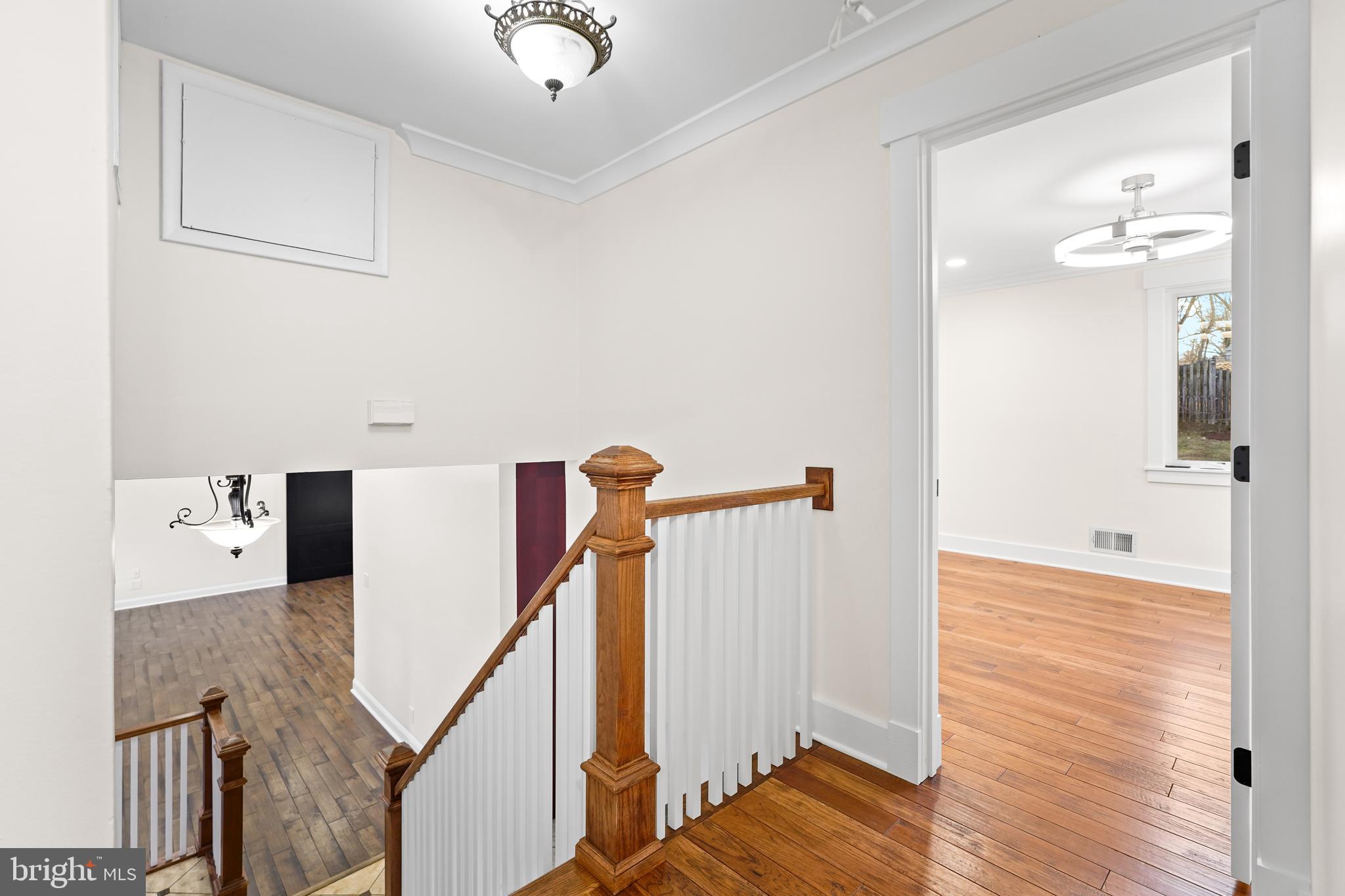 LAYHILL VILLAGE EAST - Residential