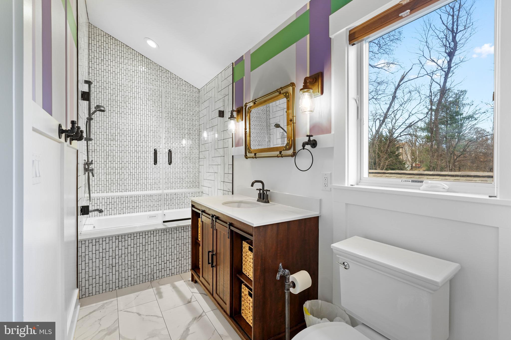 LAYHILL VILLAGE EAST - Residential