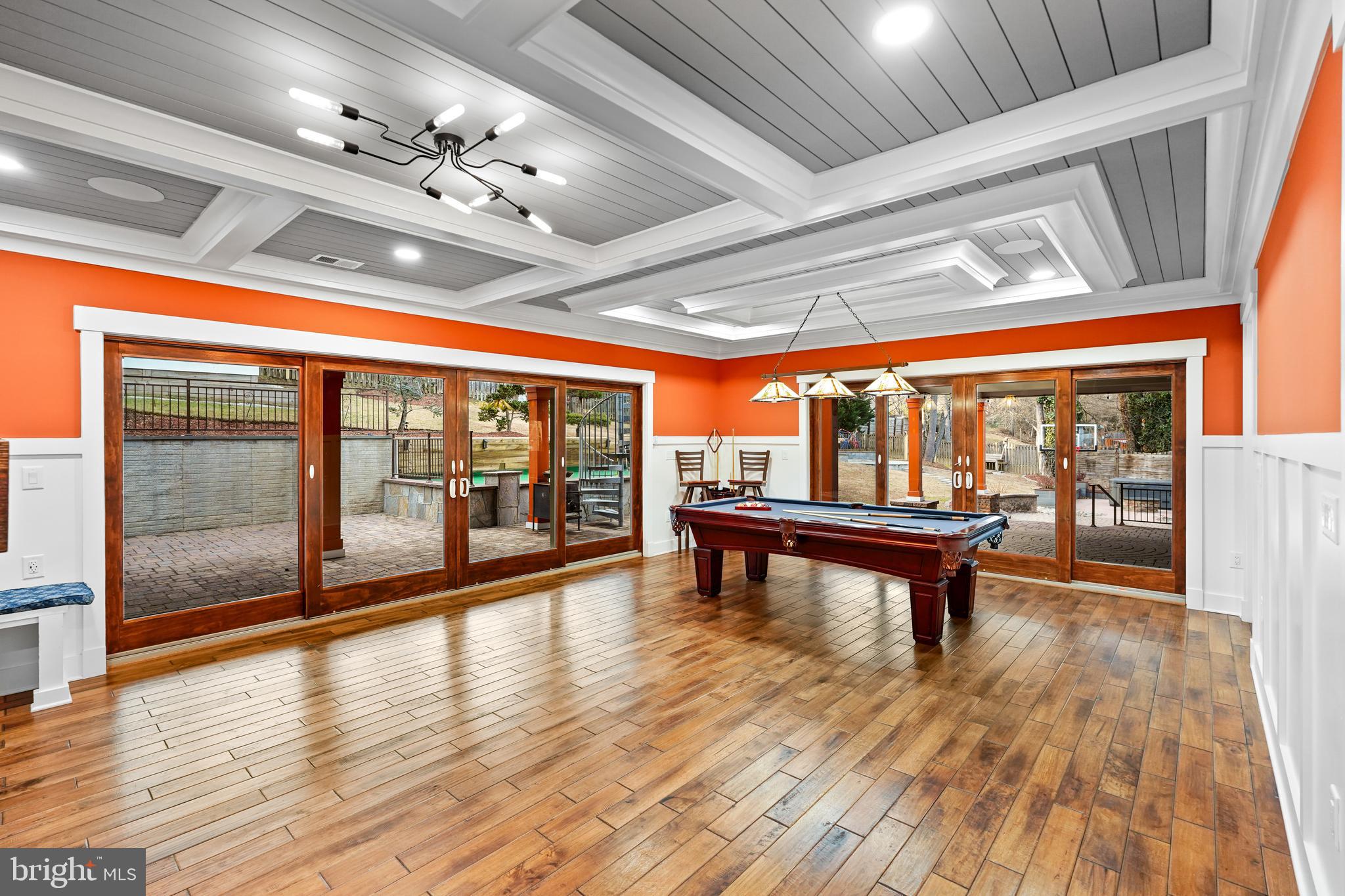 LAYHILL VILLAGE EAST - Residential