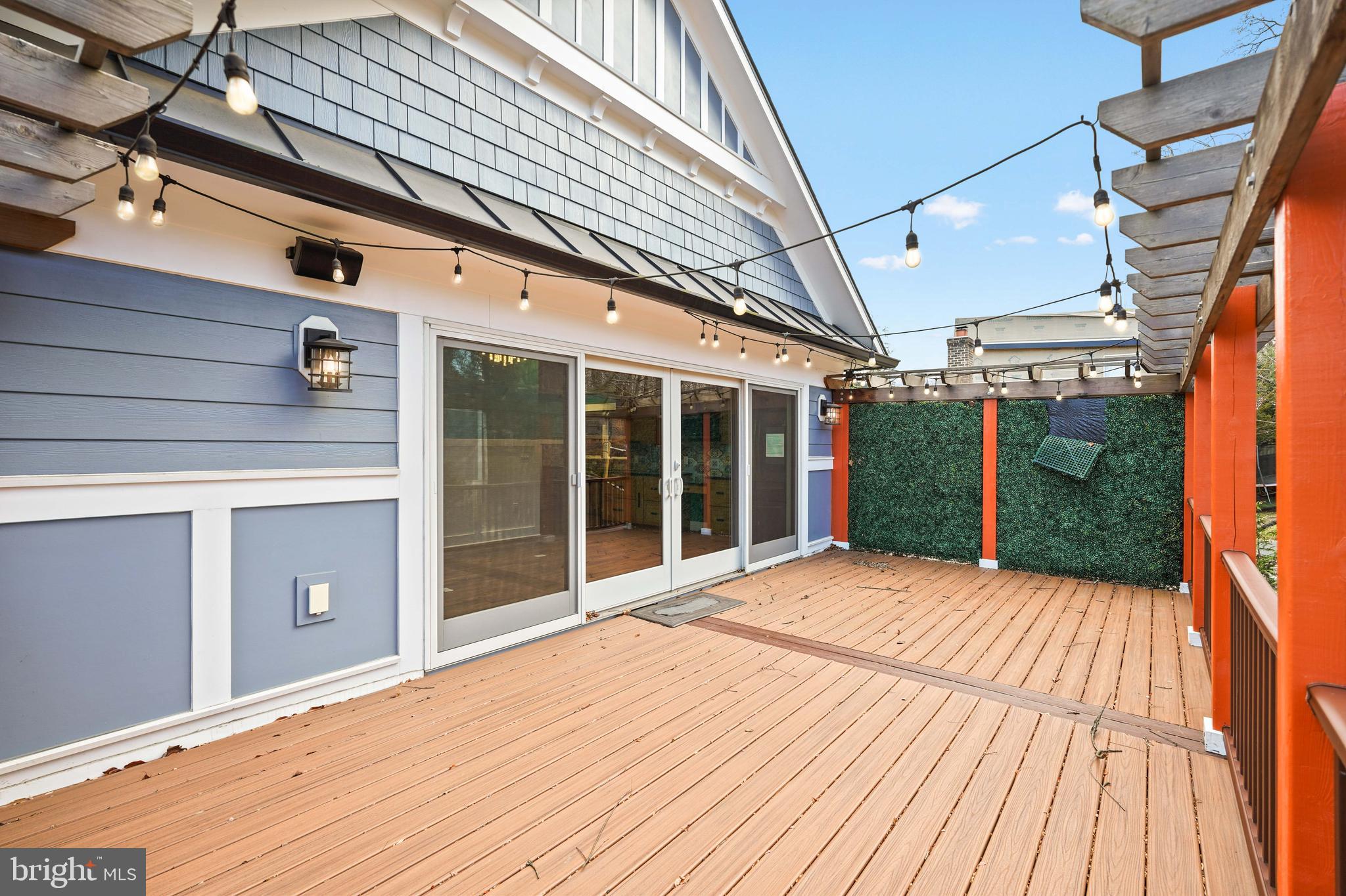 LAYHILL VILLAGE EAST - Residential