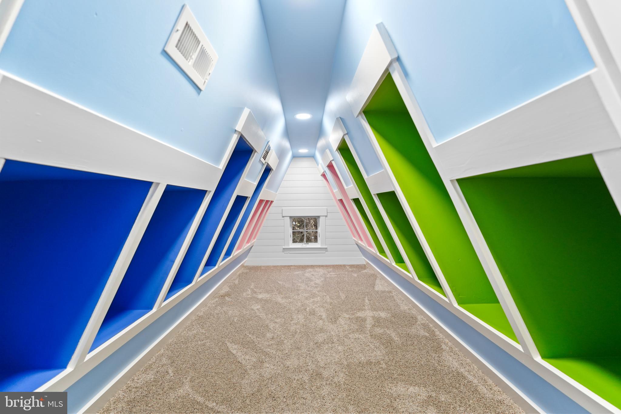 LAYHILL VILLAGE EAST - Residential