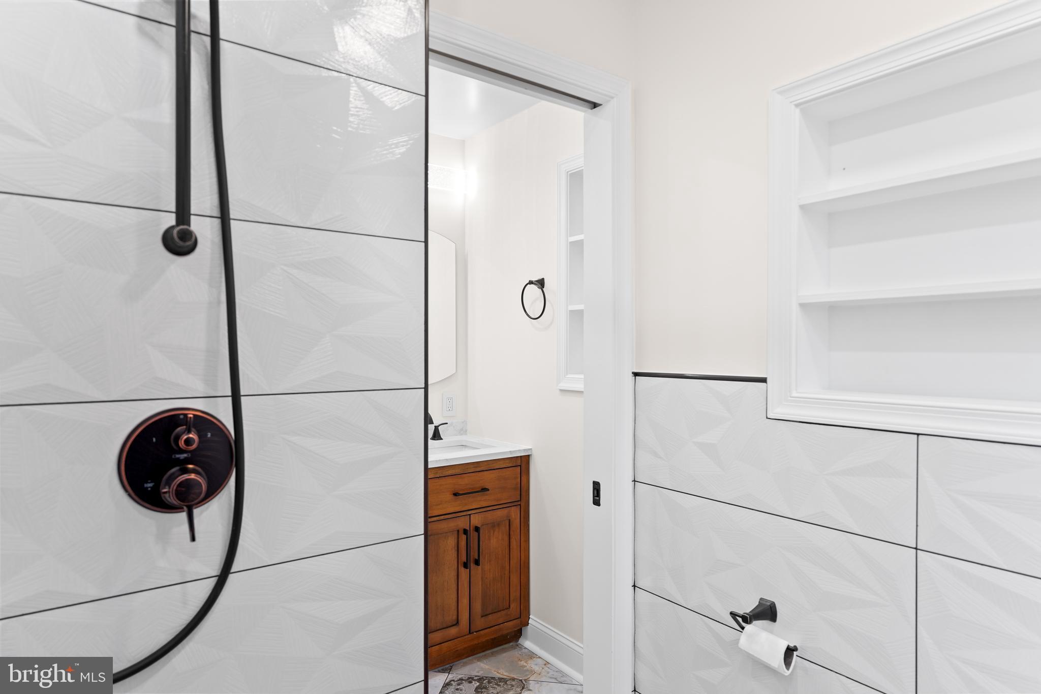 LAYHILL VILLAGE EAST - Residential