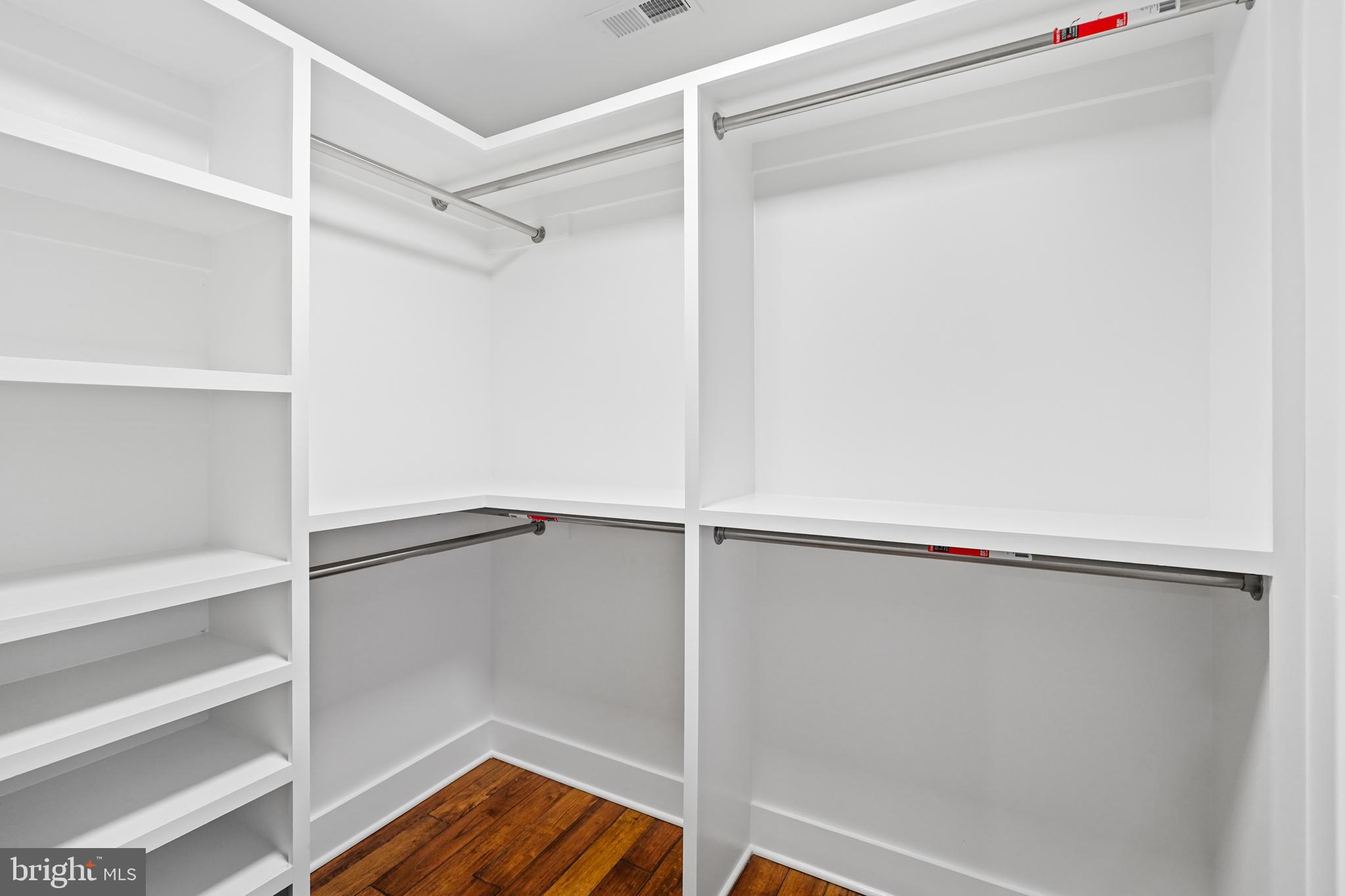 LAYHILL VILLAGE EAST - Residential