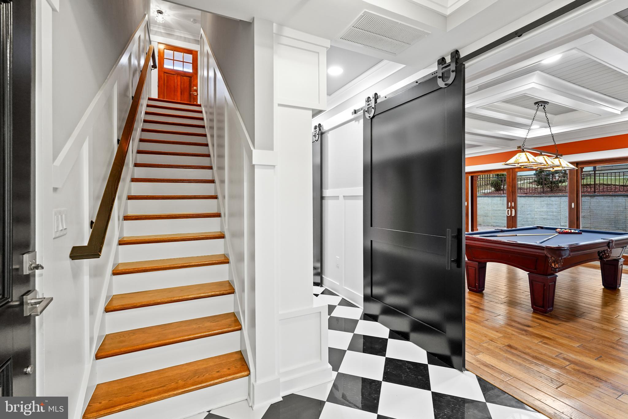 LAYHILL VILLAGE EAST - Residential