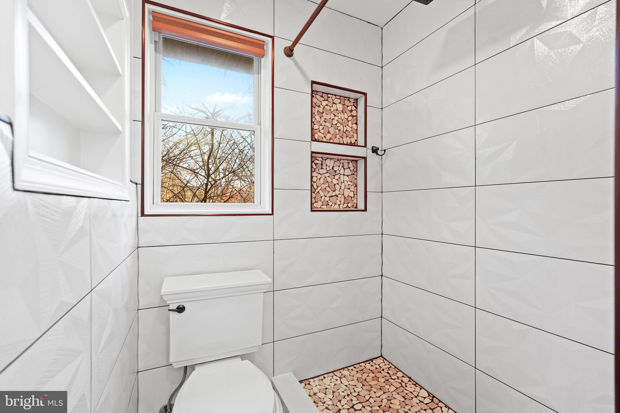 LAYHILL VILLAGE EAST - Residential