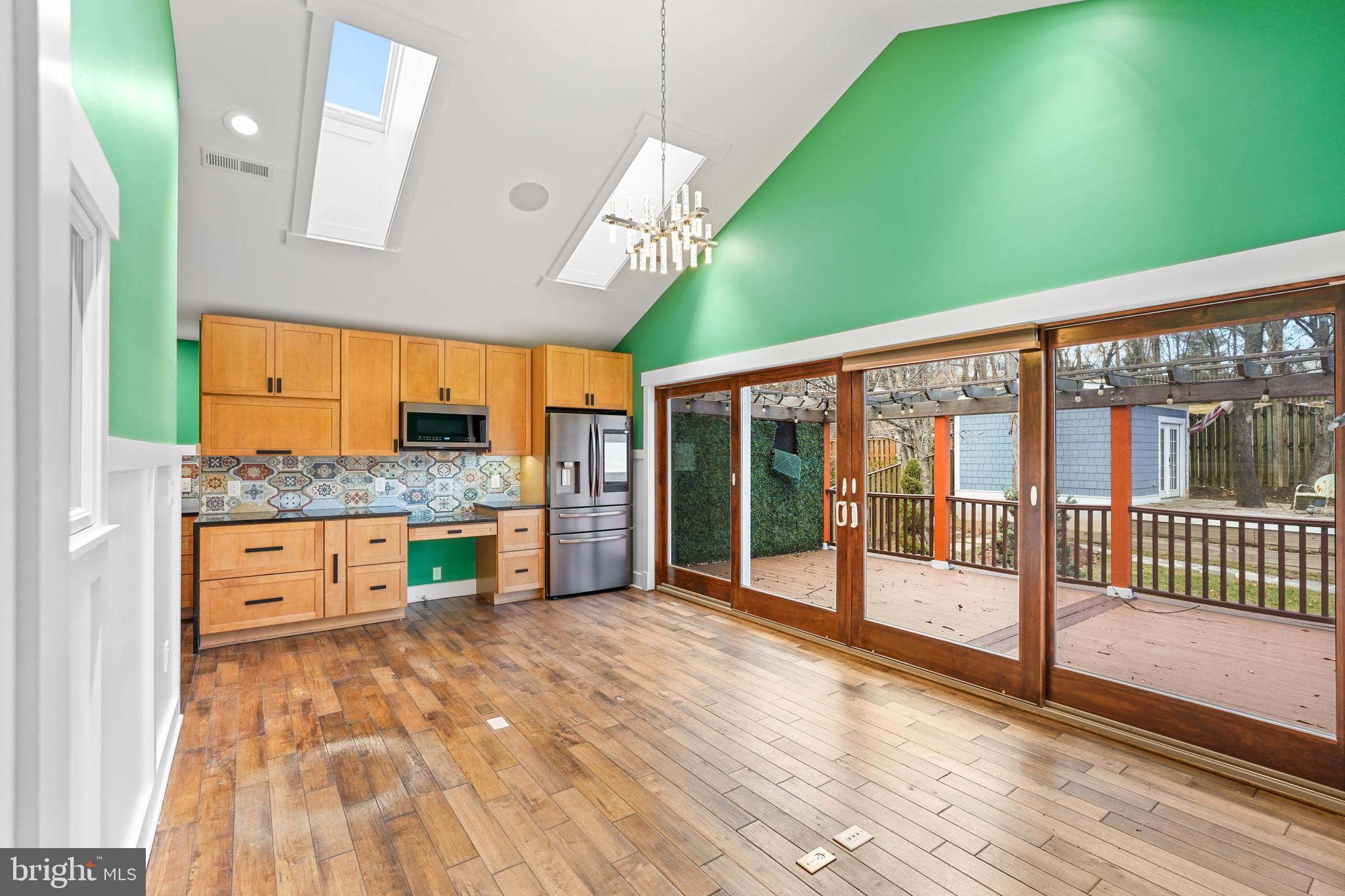 LAYHILL VILLAGE EAST - Residential