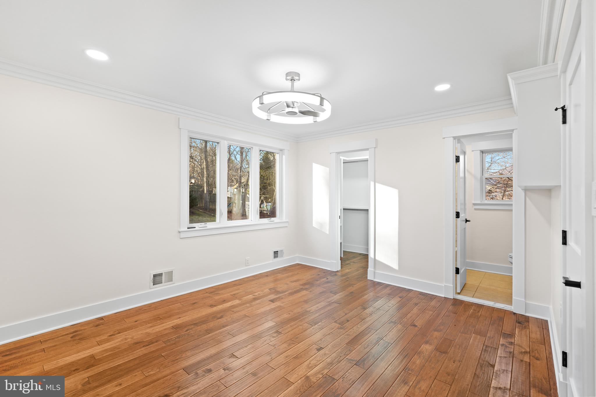 LAYHILL VILLAGE EAST - Residential