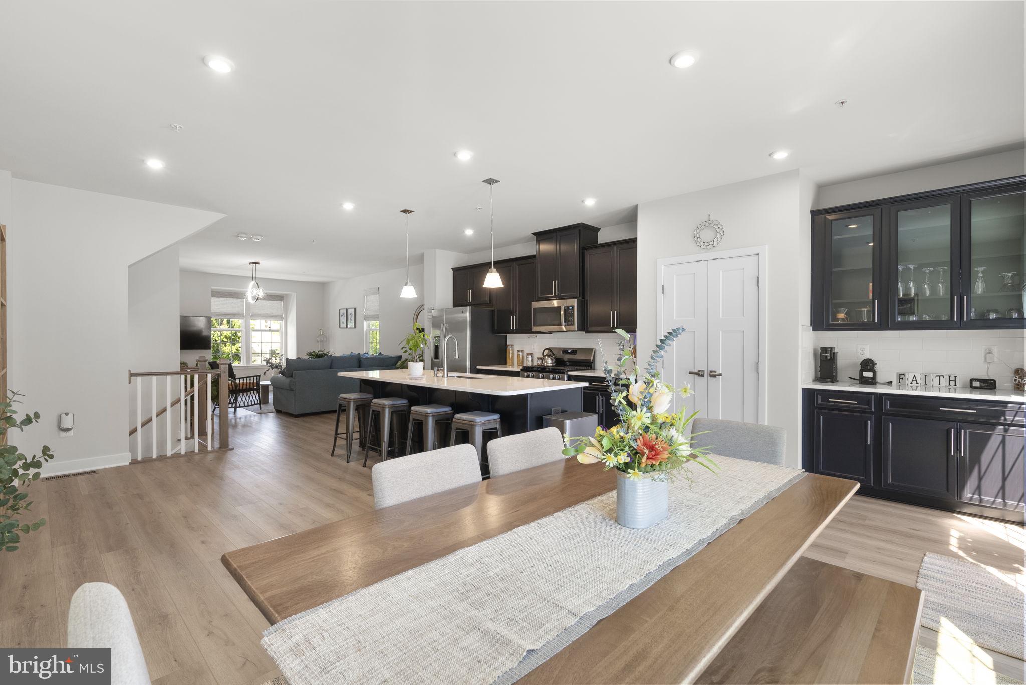 BELLE AIR TOWNHOMES - Residential