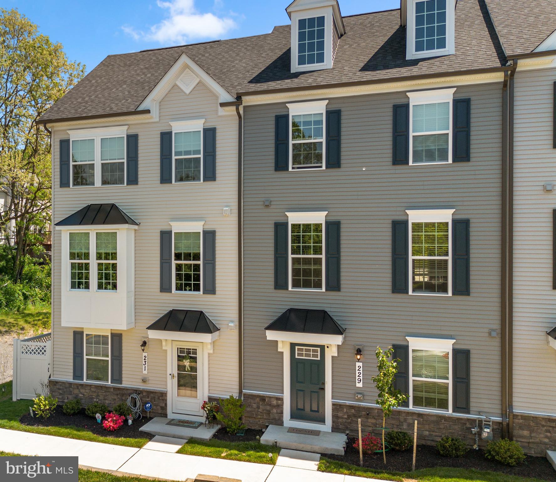 BELLE AIR TOWNHOMES - Residential