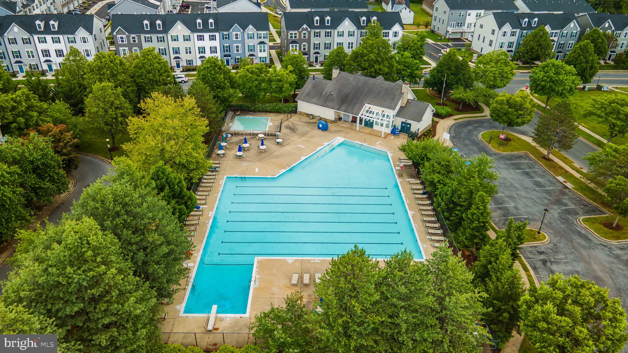BELLE AIR TOWNHOMES - Residential
