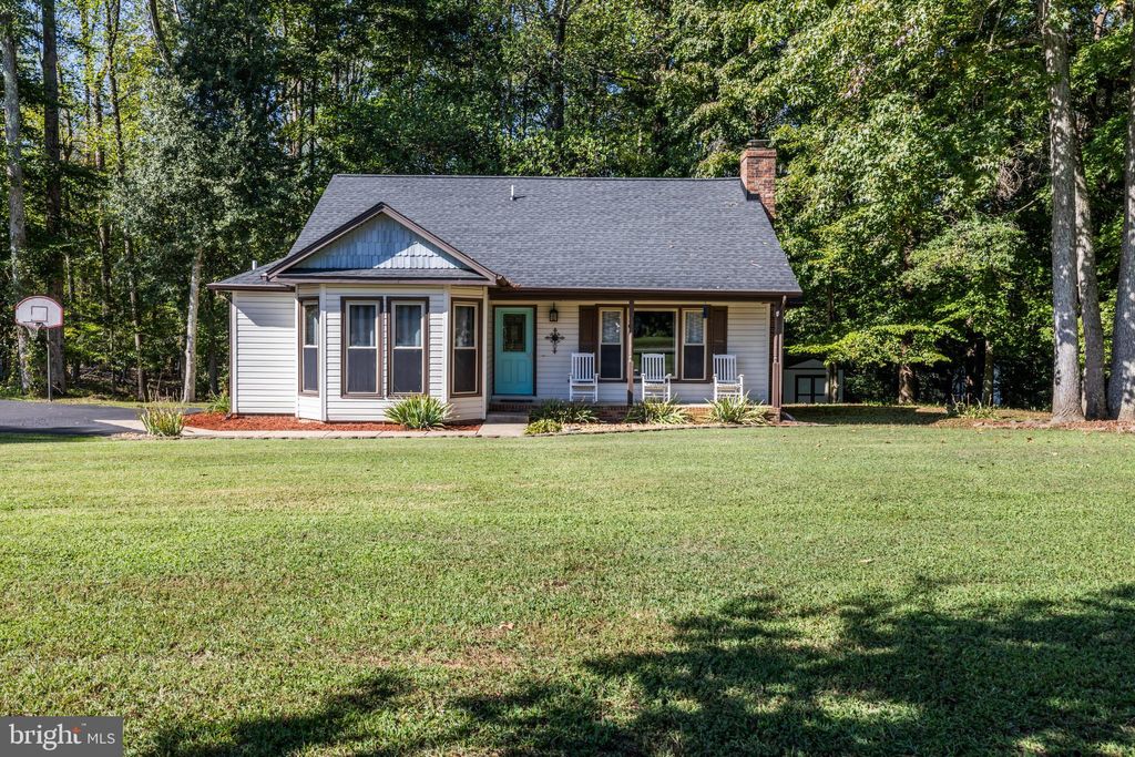 Photo of 10318 Shaw Drive, SPOTSYLVANIA, VA 22553 (MLS # VASP2036846)