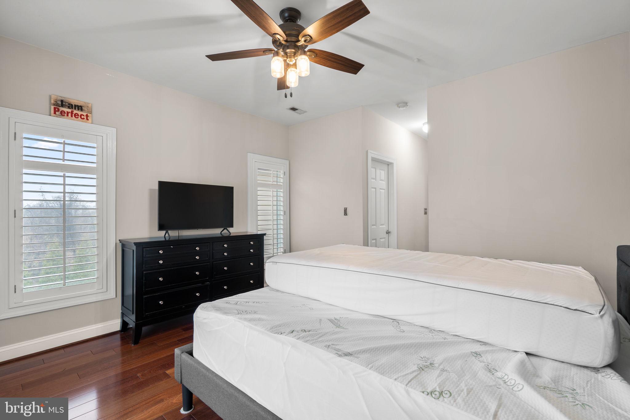 LONE OAK - Residential