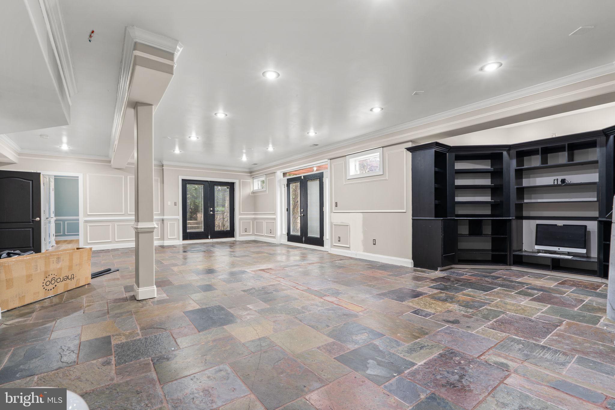 LONE OAK - Residential